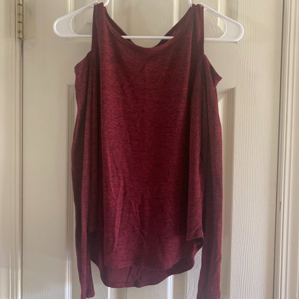 Hollister Open Shoulder long sleeve shirt